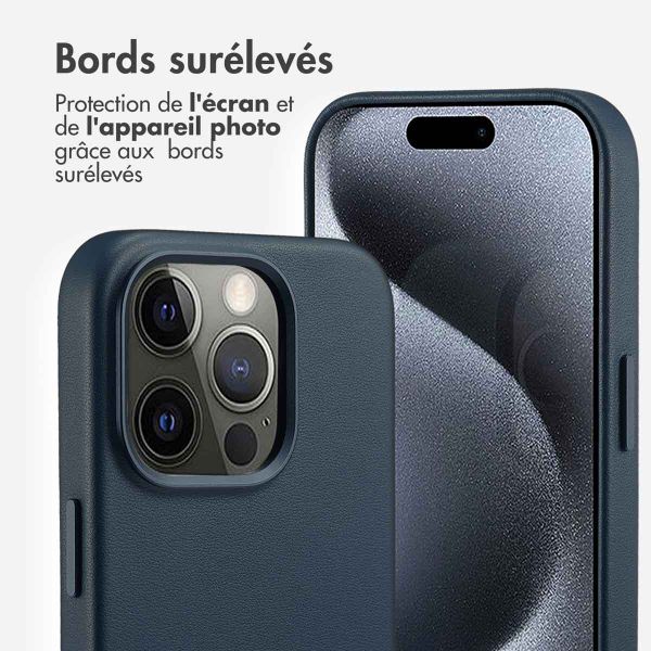 Accezz Coque arrière en cuir avec MagSafe Apple iPhone 15 Pro - Nightfall Blue