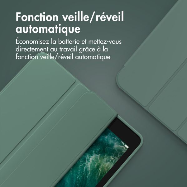 Accezz Coque tablette portefeuille Smart Silicone Apple iPad Air 13 pouces (2026) M4 / (2025) M3 / (2024) M2 - Vert foncé