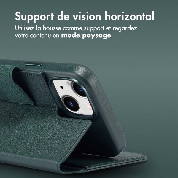 Accezz Étui de télephone portefeuille en cuir 2-en-1 avec MagSafe Apple iPhone 15 - Cedar Green