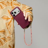 Selencia Coque arrière Rivièra avec MagSafe avec crochets amovibles Apple iPhone SE (2022 / 2020) / 8 / 7 - Bold Burgundy