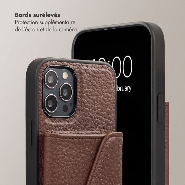 Selencia Coque de télephone Sera avec cordon et porte-cartes enveloppe Apple iPhone 12 Pro - Chocolate Brown