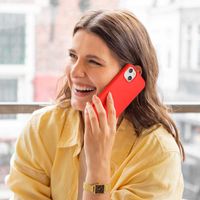 Accezz Coque Liquid Silicone avec MagSafe Apple iPhone 15 Plus - Rouge