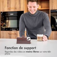 Accezz Étui de télephone Wallet Apple iPhone 13 Pro - Marron