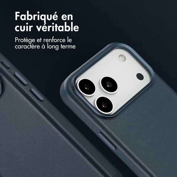 Accezz Coque arrière en cuir avec MagSafe Apple iPhone 17 Pro Max - Nightfall Blue