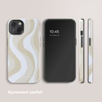 Selencia Coque arrière Vivid avec MagSafe Apple iPhone 13 - Desert Waves Beige