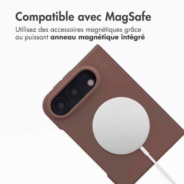 Accezz Coque Liquid Silicone avec MagSafe Apple iPhone Duo - New Tea Brown