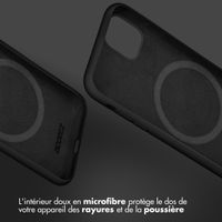 Accezz Coque Liquid Silicone avec MagSafe Apple iPhone 14 Pro Max - Noir