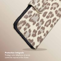 Selencia Étui de télephone portefeuille imprimé léopard Sabi Apple iPhone 17e / 16e - Soft Ivory