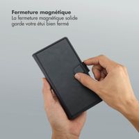 Selencia Étui portefeuille amovible Olyn avec MagSafe Samsung Galaxy S24 Ultra - Noir