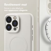 imoshion Coque Couleur avec MagSafe Apple iPhone 15 Pro Max - Beige