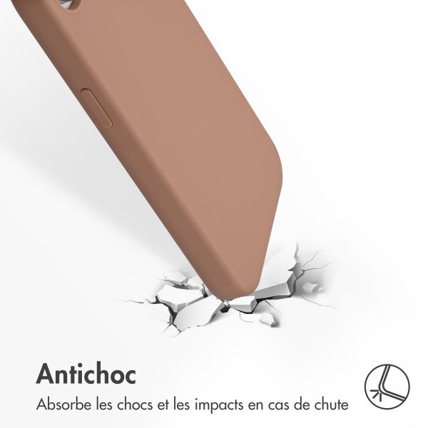 Accezz Coque Liquid Silicone avec MagSafe Apple iPhone 17e / 16e - Marron clair