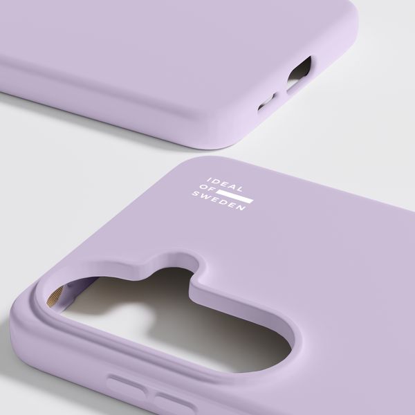 iDeal of Sweden Coque en silicone avec MagSafe Samsung Galaxy S26 - Lavender Milk