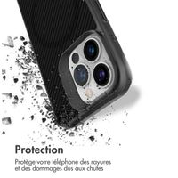 imoshion Rugged Hybrid Carbon Case avec MagSafe Apple iPhone 13 Pro Max - Noir