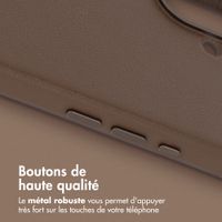 Accezz Coque arrière en cuir avec MagSafe Apple iPhone 16 - Marron café