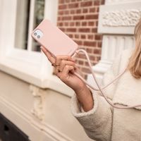 imoshion Coque de couleur avec cordon amovible Apple iPhone 11 - Rose