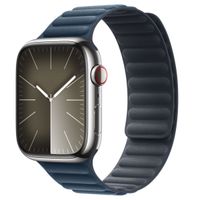 Apple Bracelet à maillons magnétique FineWoven Apple Watch | 44/45/46/49 mm - Taille S/M - Baltic Blue