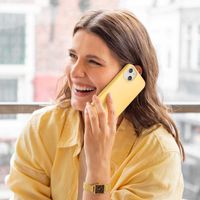 Accezz Coque Liquid Silicone avec MagSafe Apple iPhone 14 Plus - Jaune