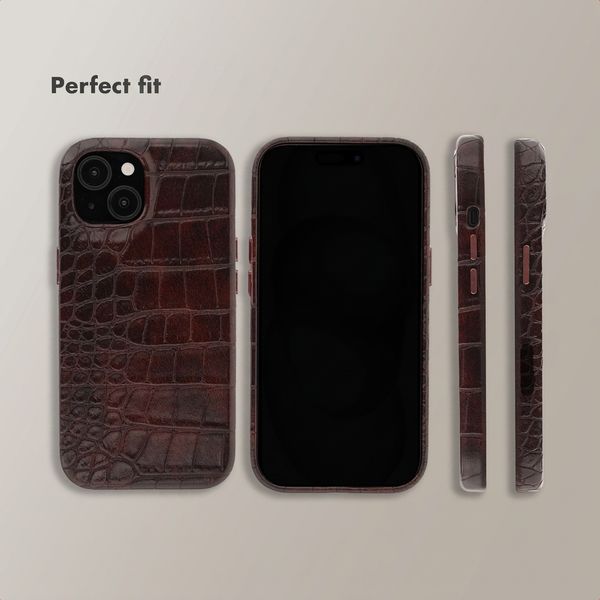 Selencia Coque arrière Croco avec MagSafe Apple iPhone 15 - Choco Brown