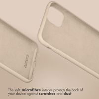 Accezz Coque Liquid Silicone Apple iPhone 15 Plus - Stone