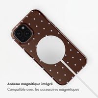 Selencia Coque arrière Vivid avec MagSafe Apple iPhone 15 - Happy Dots Chocolate
