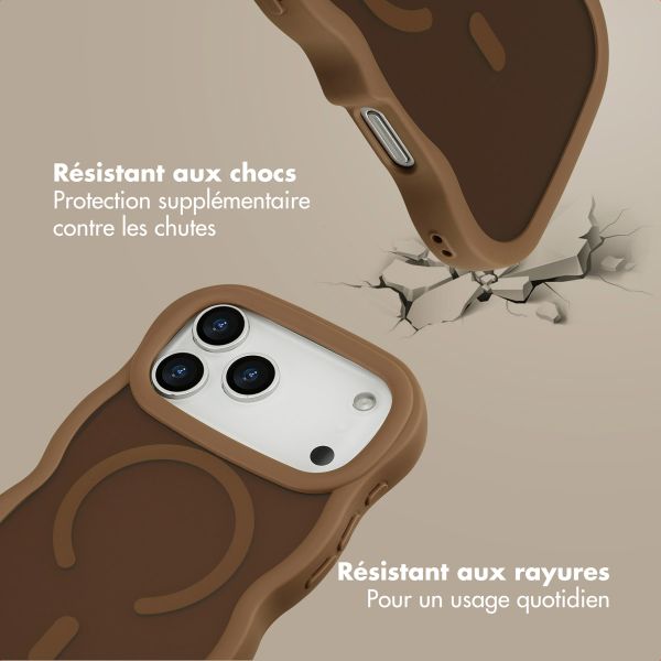Selencia Coque arrière Wavy avec MagSafe Apple iPhone 17 Pro Max - Mocha Brown