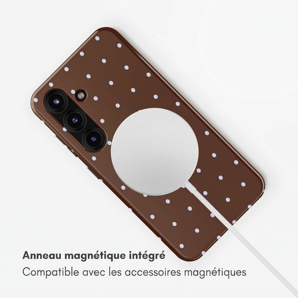 Selencia Coque arrière Vivid avec MagSafe Samsung Galaxy S25 - Happy Dots Chocolate