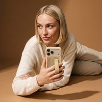 Callbuddy Coque avec strap Apple iPhone 17 Pro Max - Sand Glow