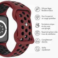 imoshion Bracelet Sport⁺ en silicone Apple Watch | 44/45/46/49 mm - Taille S/M - Wine Red & Black