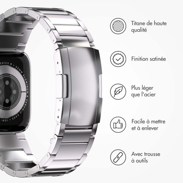 Accezz Bracelet en acier Titane mat Apple Watch | 44/45/46/49 mm - Argent