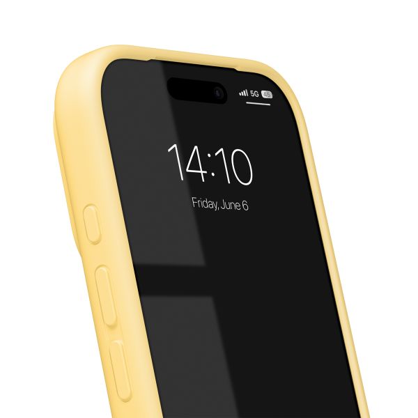 iDeal of Sweden Coque en silicone avec MagSafe Apple iPhone 17 Pro Max - Soft Lemon