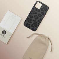 Selencia Coque Sabi imprimé panthère avec MagSafe Apple iPhone 12 (Pro) - Midnight Black