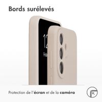 Accezz Coque Liquid Silicone avec MagSafe Samsung Galaxy S26 FE - Stone