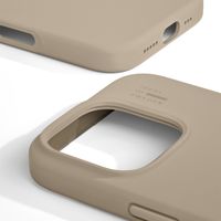 iDeal of Sweden Coque Silicone Apple iPhone 16 Pro - Beige