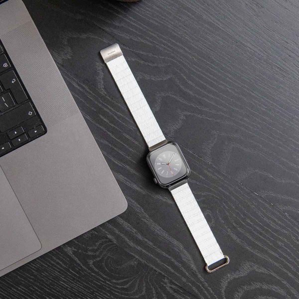 imoshion Bracelet en cuir magnétique Apple Watch | 44/45/46/49 mm - Blanc