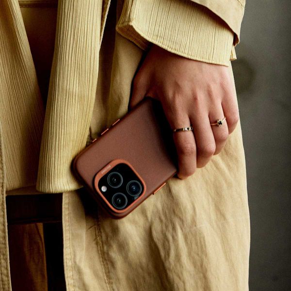 Decoded Coque en cuir MagSafe Apple iPhone 16 Pro - Tan