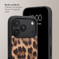 Selencia Coque de télephone Nova avec cordon et porte-cartes Apple iPhone 18 Pro Max / 17 Pro Max - Leopard