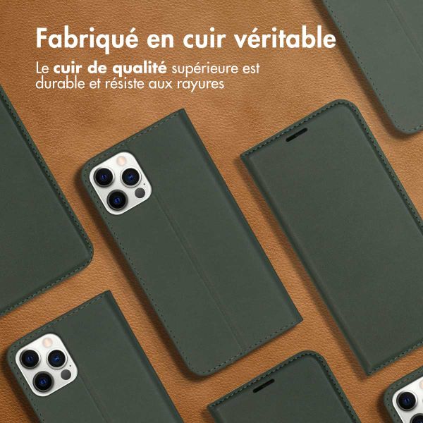 Accezz Étui de télephone Slim Folio en cuir de qualité supérieure Apple iPhone 12 (Pro) - Vert
