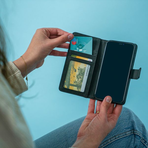 imoshion Étui de télephone portefeuille de luxe Samsung Galaxy S21 - Gris