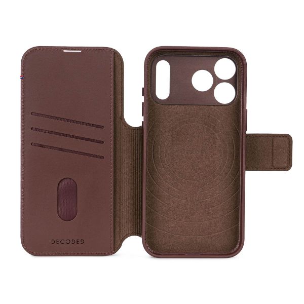 Decoded Portefeuille détachable 2 en 1 en cuir MagSafe Apple iPhone 17 Pro Max - Chocolate Brown