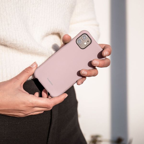 imoshion Coque de couleur avec cordon amovible Apple iPhone 15 - Rose