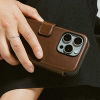 Nomad Étui de télephone portefeuille Modern Leather Folio Apple iPhone 16 Pro - Marron