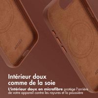 Accezz Coque arrière en cuir avec MagSafe Apple iPhone 17e / 16e - Sienna Brown