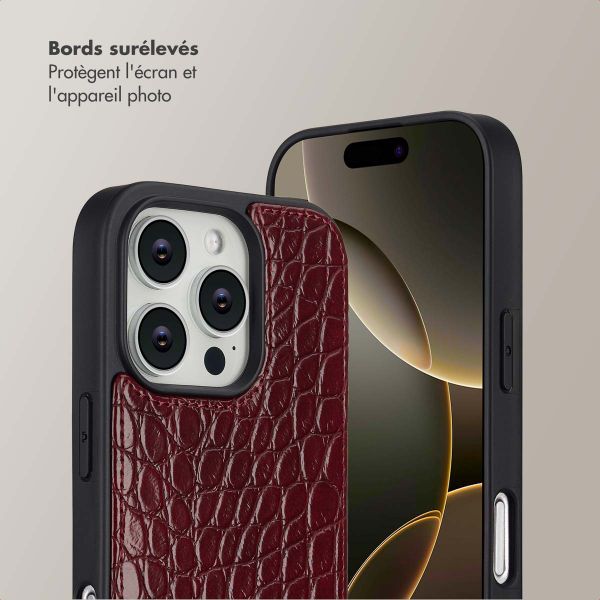 Selencia Coque de télephone Nova Croco avec cordon et porte-cartes Apple iPhone 16 Pro - Burgundy