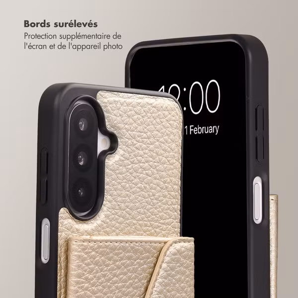 Selencia Coque de télephone Sera avec cordon et porte-cartes enveloppe Samsung Galaxy A18 / A17 / A26 - Champagne