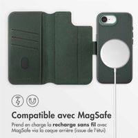 Accezz Étui de télephone portefeuille en cuir 2-en-1 avec MagSafe Apple iPhone 17e / 16e - Cedar Green