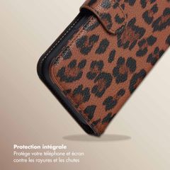 Selencia Étui de télephone portefeuille imprimé léopard Sabi Apple iPhone 15 - Mocha Brown