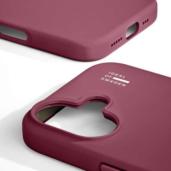 iDeal of Sweden Coque en silicone avec MagSafe Apple iPhone 17 - Fine Wine