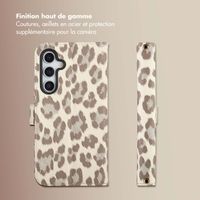 Selencia Étui de télephone portefeuille imprimé léopard Sabi Samsung Galaxy A35 - Soft Ivory