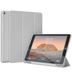 Accezz Coque tablette portefeuille Smart Silicone Apple iPad 6 (2018) 9.7 pouces / iPad 5 (2017) 9.7 pouces - Gris