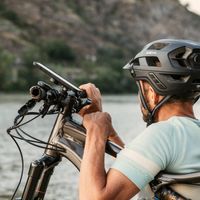SP Connect Bike Bundle II - Support de téléphone pour vélo Apple iPhone 13 Pro Max - Noir